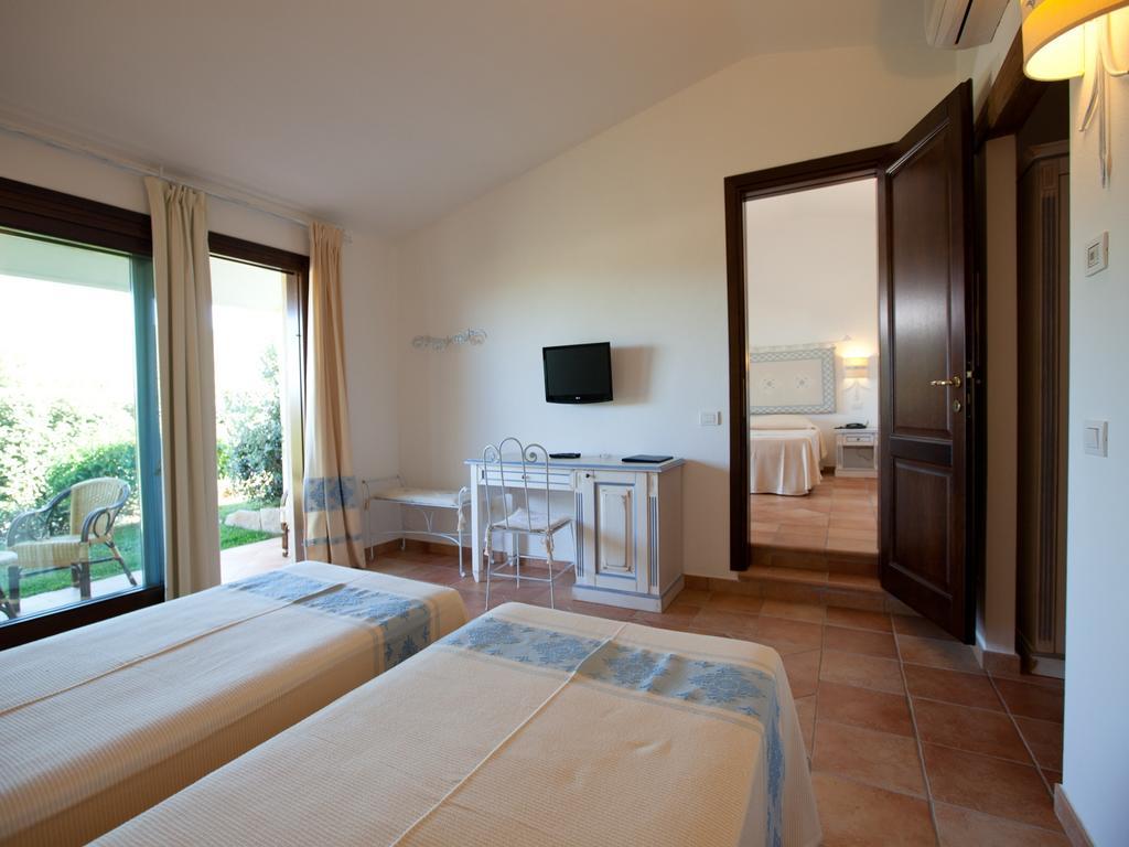Hotel Costa Caddu San Teodoro  Bilik gambar